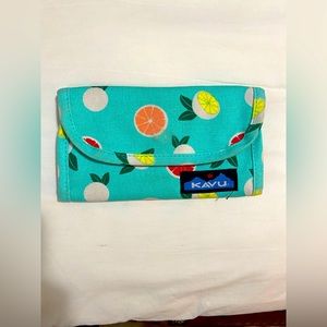 Women’s Kavu Wallet.